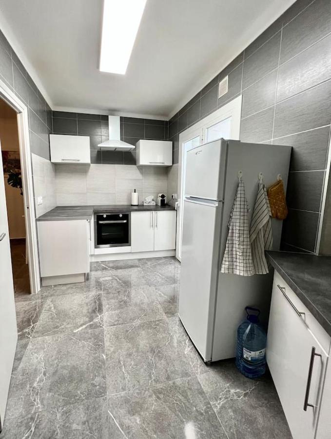 Amplio Apartamento Tranquilo Cerca De La Playa Росас Экстерьер фото