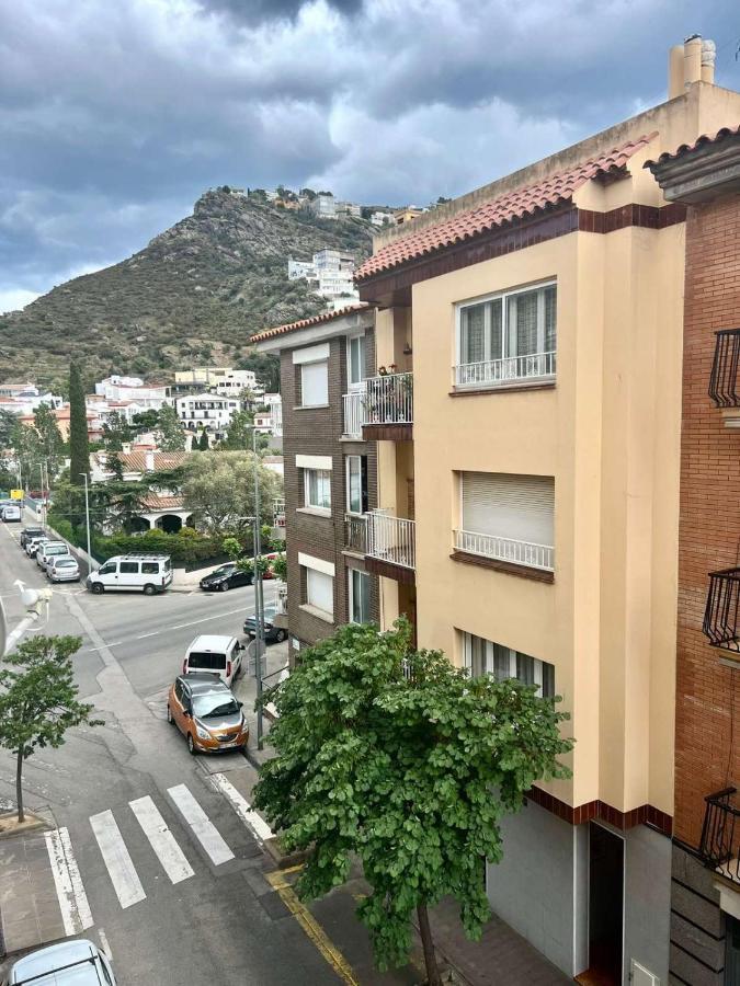 Amplio Apartamento Tranquilo Cerca De La Playa Росас Экстерьер фото